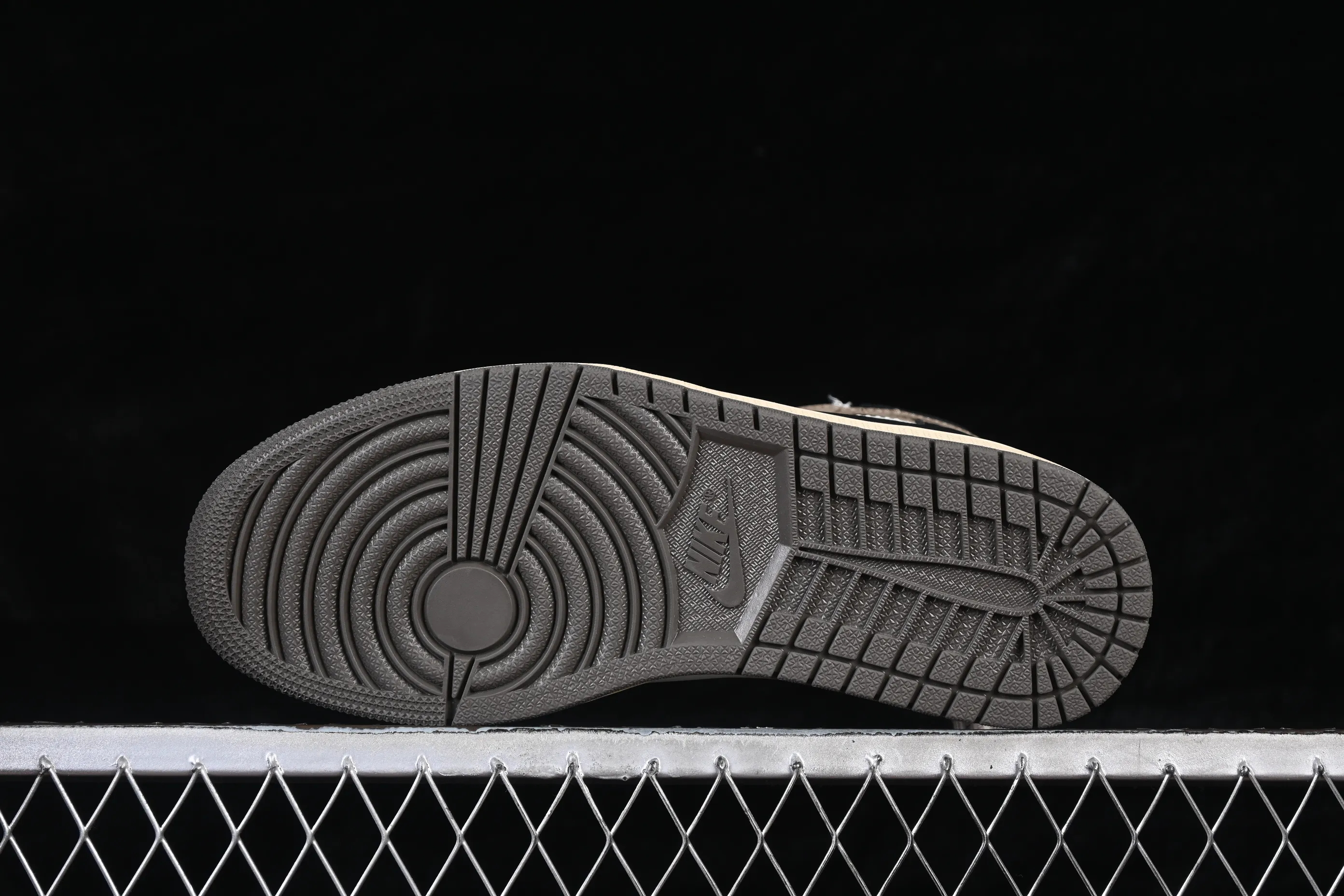 All categories Air Jordan Jordan series basketball shoes Air Jordan 1 High Travis Scott x Air Jordan 1 High OG AJ1 anti-hook high-top basketball shoes CD4487-001